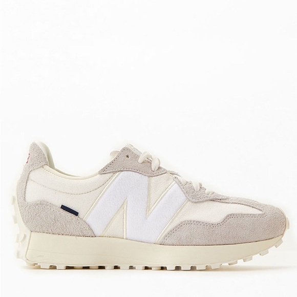 New Balance 327